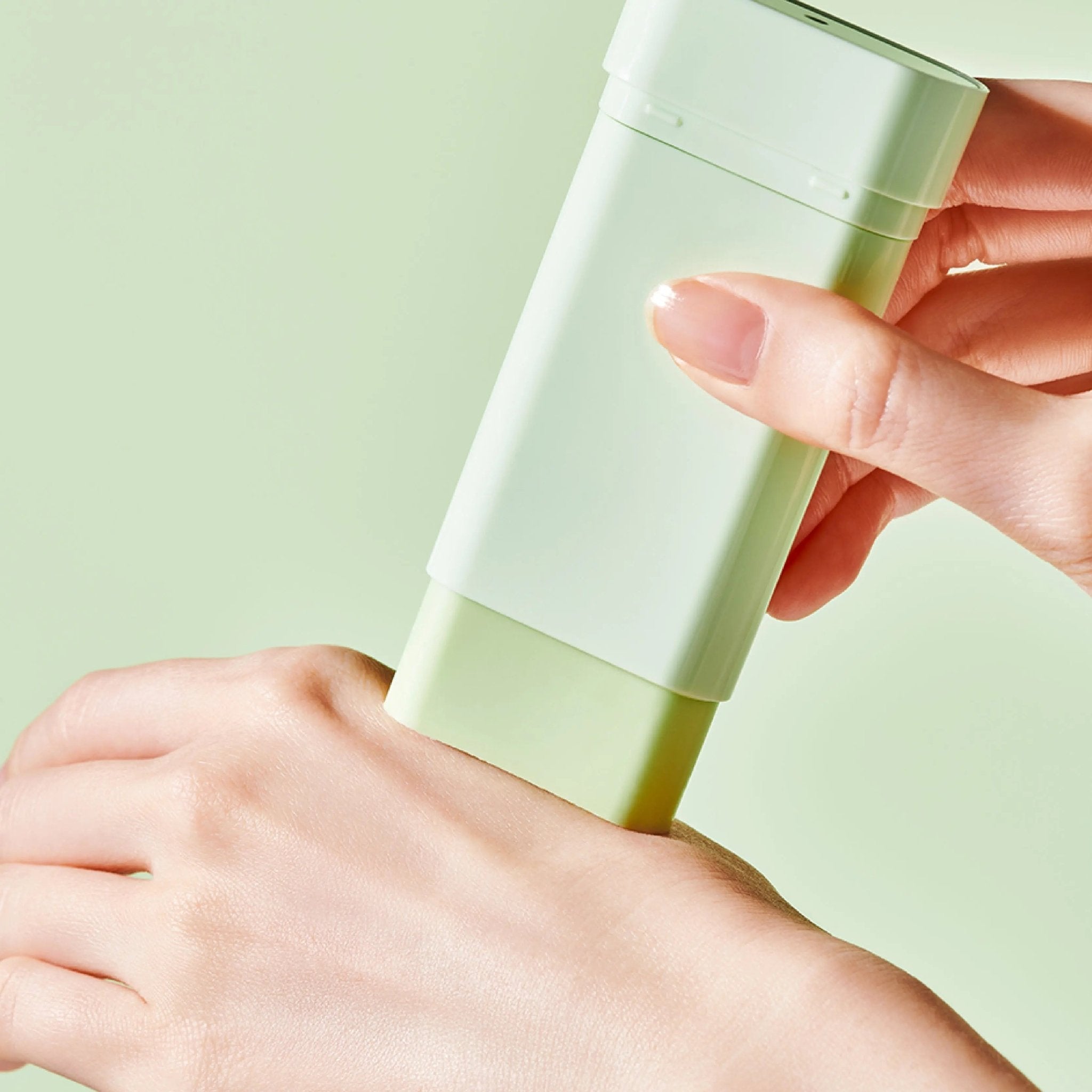 [TOCOBO] Cica Cooling Sun Stick Spf50+ PA++++ 18g de TOCOBO | Skincare disponible en kosmic