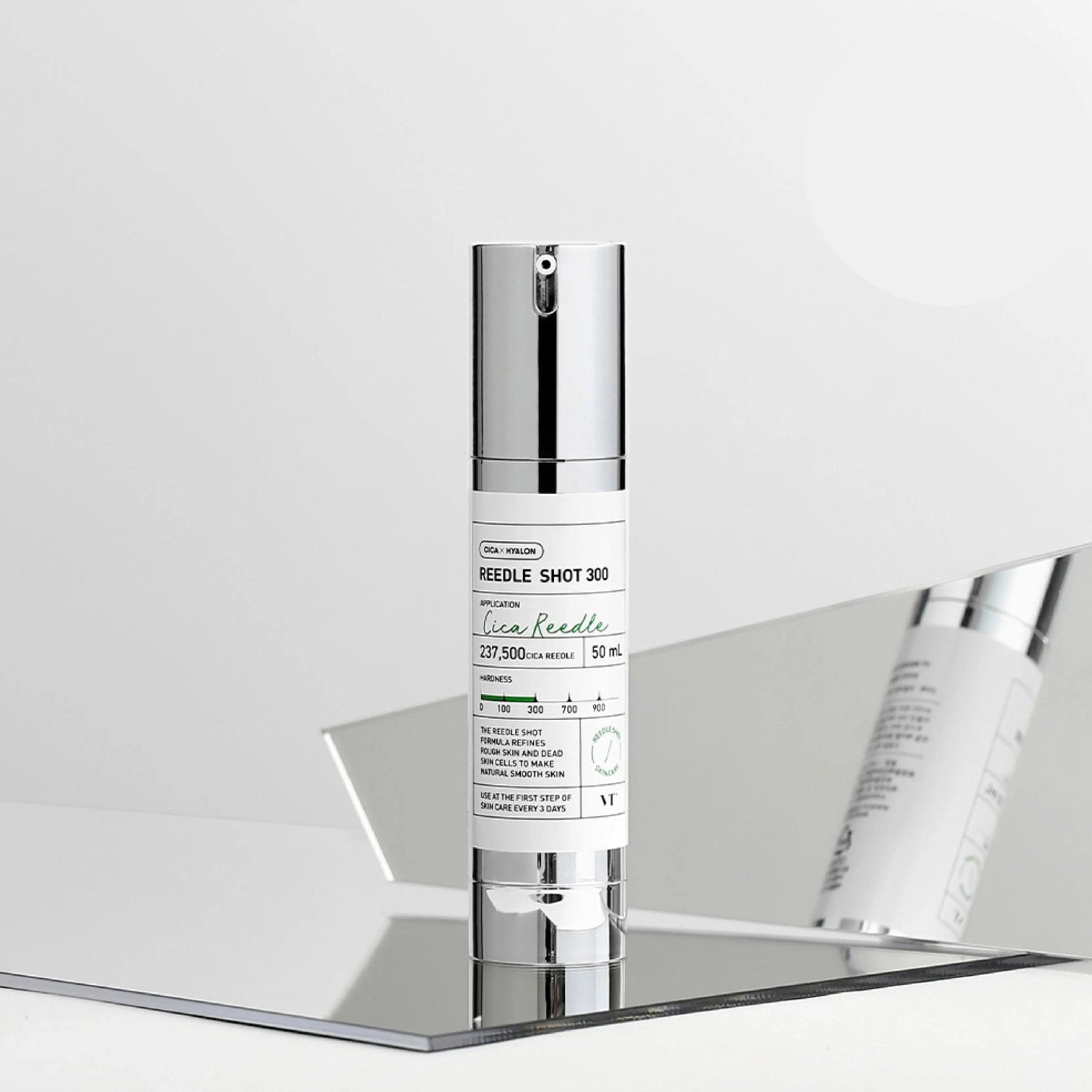 [VT COSMETICS] VT - REEDLE SHOT 300 ESSENCE 50ml de VTCOSMETICS | Skincare disponible en kosmic